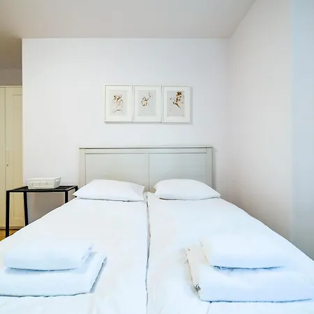 Citystay Dekerta Апартаменты Гданьск